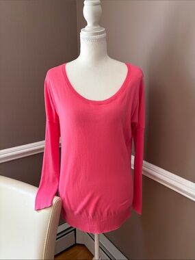 Victoria's Secret Scoop Neck Long Sleeve Sweater in Hot Pink
